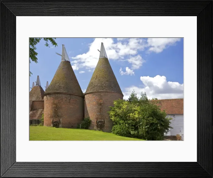 Framed Print : Oast houses (hop kilns) designed for kilning (drying) hops, Sissinghurst, Kent, England, United Kingdom, Europe