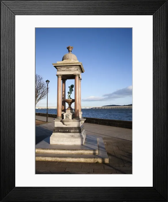 Framed Print : Drinking Fountain, Discovery Point, Dundee, Scotland Framed Print : Drinking Fountain, Discovery Point, Dundee, Scotland