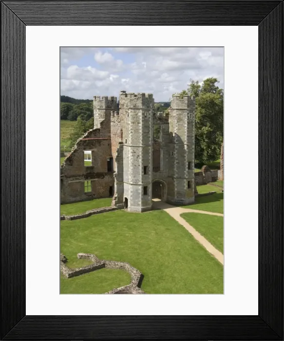Framed Print : The inner gatehouse to the 16th century Tudor Cowdray Castle at Midhurst, West Sussex, England, United Kingdom, Europe Framed Print : The inner gatehouse to the 16th century Tudor Cowdray Castle at Midhurst, West Sussex, England, United Kingdom, Europe