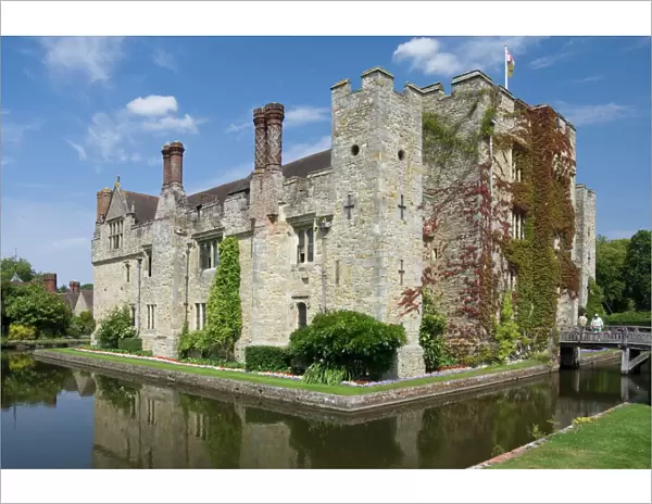 Hever Castle, dating from the 13th century, childhood home of Anne Boleyn, Kent, England, United Kingdom, Europe
