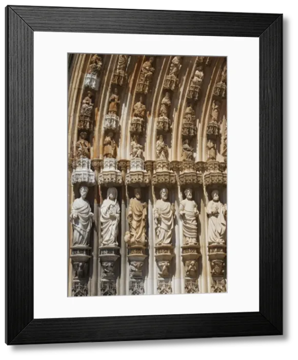 Framed Print : Doorway Arch, Santa Maria da Vitoria Monastery, UNESCO World Heritage Site, Batalha, Portugal, Europe Framed Print : Doorway Arch, Santa Maria da Vitoria Monastery, UNESCO World Heritage Site, Batalha, Portugal, Europe