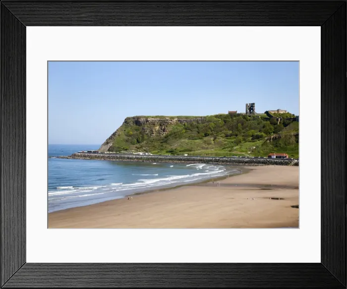 Framed Print : North Sands and Castle Hill, Scarborough, North Yorkshire, Yorkshire, England, United Kingdom, Europe Framed Print : North Sands and Castle Hill, Scarborough, North Yorkshire, Yorkshire, England, United Kingdom, Europe