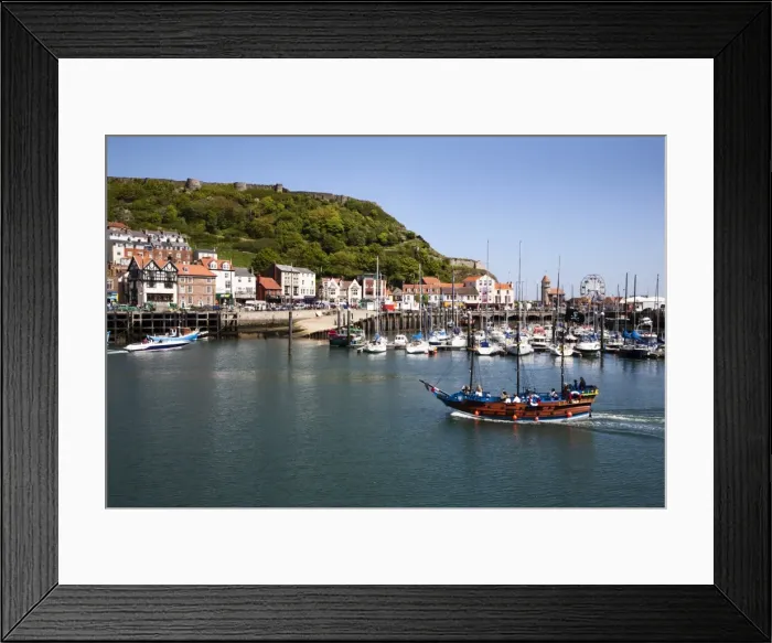 Framed Print : Pirate Pleasure Cruise Ship entering the Harbour, Scarborough, North Yorkshire, Yorkshire, England, United Kingdom, Europe Framed Print : Pirate Pleasure Cruise Ship entering the Harbour, Scarborough, North Yorkshire, Yorkshire, England, United Kingdom, Europe