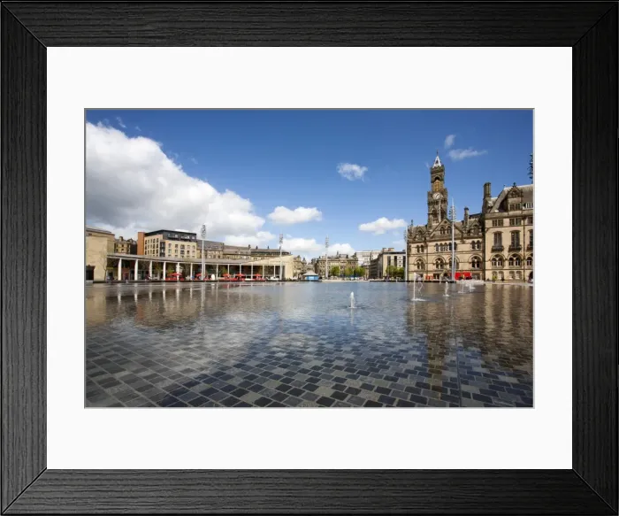 Framed Print : City Park Fountains and City Hall, Bradford, West Yorkshire, England Framed Print : City Park Fountains and City Hall, Bradford, West Yorkshire, England