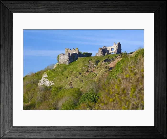 Framed Print : Penmaen Castle, Gower, Wales, United Kingdom, Europe Framed Print : Penmaen Castle, Gower, Wales, United Kingdom, Europe