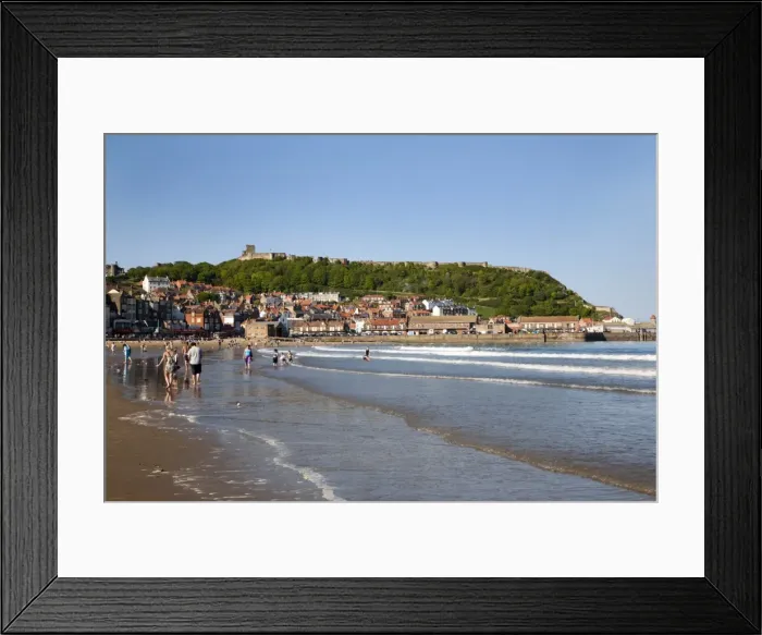 Framed Print : Busy South Sands and Castle Hill, Scarborough, North Yorkshire, Yorkshire, England, United Kingdom, Europe Framed Print : Busy South Sands and Castle Hill, Scarborough, North Yorkshire, Yorkshire, England, United Kingdom, Europe