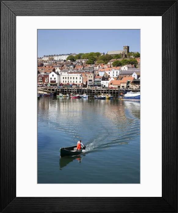 Framed Print : Small boat with outboard motor leaving the Harbour, Scarborough, North Yorkshire, Yorkshire, England, United Kingdom, Europe Framed Print : Small boat with outboard motor leaving the Harbour, Scarborough, North Yorkshire, Yorkshire, England, United Kingdom, Europe