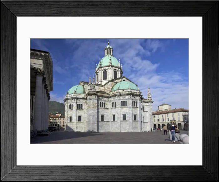 Framed Print : View of Cathedral in Como town centre, Lake Como, Lombardy, Italian Lakes, Italy, Europe Framed Print : View of Cathedral in Como town centre, Lake Como, Lombardy, Italian Lakes, Italy, Europe