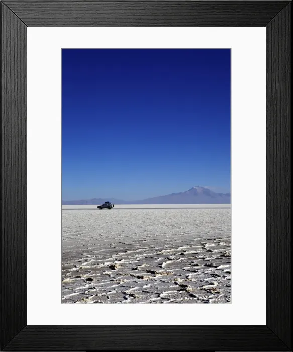 Framed Print : A 4x4 on Salar de Uyuni, the largest salt flat in the world, South West Bolivia, Bolivia, South America Framed Print : A 4x4 on Salar de Uyuni, the largest salt flat in the world, South West Bolivia, Bolivia, South America