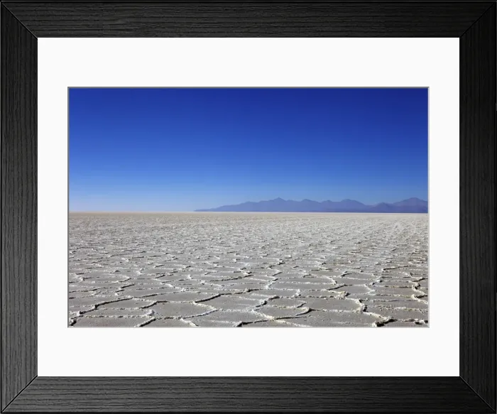 Framed Print : Details of the salt deposits in the Salar de Uyuni salt flat and the Andes mountains in the distance in south-western Bolivia, Bolivia, South America Framed Print : Details of the salt deposits in the Salar de Uyuni salt flat and the Andes mountains in the distance in south-western Bolivia, Bolivia, South America