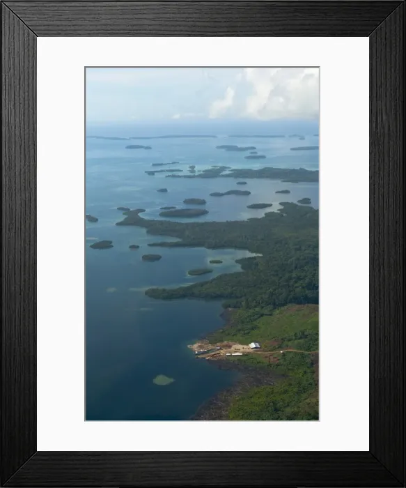 Framed Print : Aerial of the Marovo Lagoon, Solomon Islands, Pacific Framed Print : Aerial of the Marovo Lagoon, Solomon Islands, Pacific
