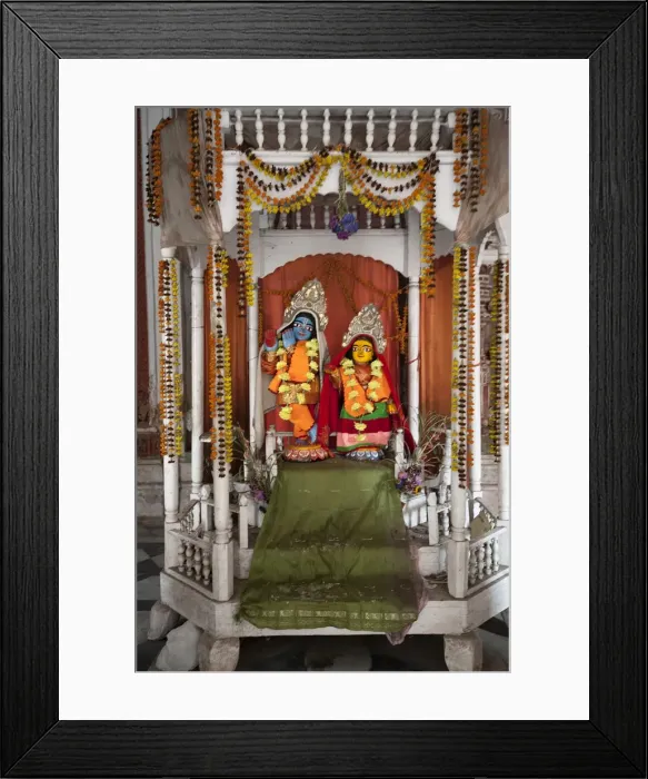 Framed Print : Hindu deities Lord Krishna and his consort Radha in the shrine at Lalji Mandir, Kalna, West Bengal, India, Asia Framed Print : Hindu deities Lord Krishna and his consort Radha in the shrine at Lalji Mandir, Kalna, West Bengal, India, Asia