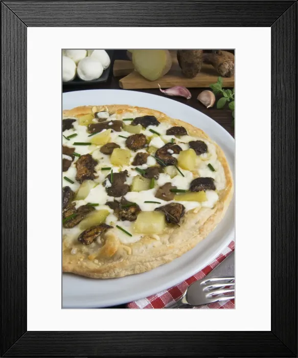 Framed Print : Ceps or Porcini Mushroom pizza (Boletus edulis), Italy, Europe Framed Print : Ceps or Porcini Mushroom pizza (Boletus edulis), Italy, Europe