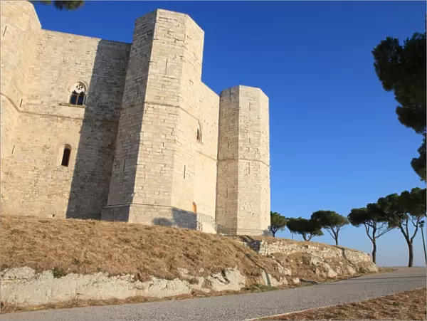 Castel Del Monte (Federico II Castle), UNESCO World Heritage Site, Puglia, Italy, Europe