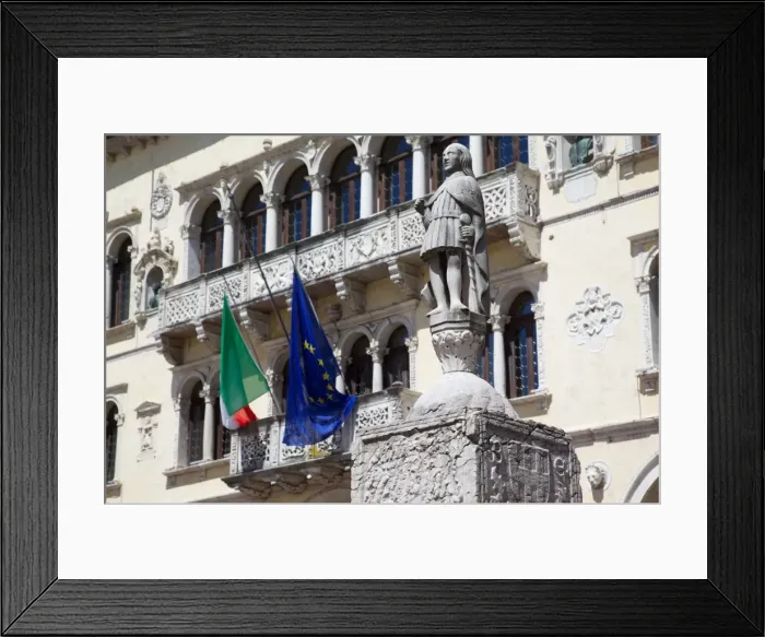 Framed Print : Statue and Post Building, Piazza dei Duomo, Belluno, Province of Belluno, Veneto, Italy, Europe Framed Print : Statue and Post Building, Piazza dei Duomo, Belluno, Province of Belluno, Veneto, Italy, Europe