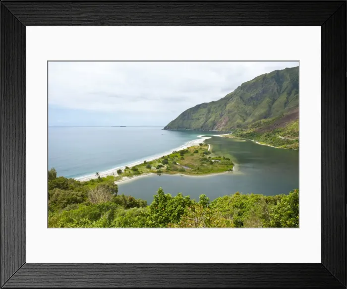 Framed Print : Long beach strip on the east coast of Grande Terre, New Caledonia, Melanesia, South Pacific, Pacific Framed Print : Long beach strip on the east coast of Grande Terre, New Caledonia, Melanesia, South Pacific, Pacific