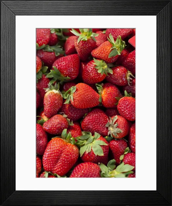 Framed Print : Strawberries for sale at the Sunday morning market, Pollenca, Tramuntana, Mallorca, Balearic Islands, Spain, Europe