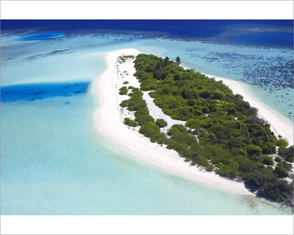 Aerial view of a desert island, Maldives, Indian Ocean, Asia