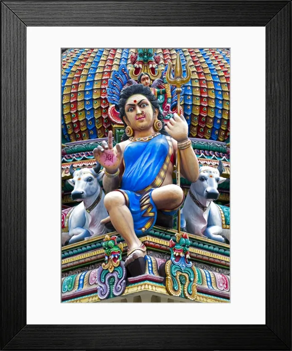 Framed Print : Close up of the Gopuram of the Sri Mariamman Temple, a Dravidian style temple in Chinatown, Singapore, Southeast Asia, Asia Framed Print : Close up of the Gopuram of the Sri Mariamman Temple, a Dravidian style temple in Chinatown, Singapore, Southeast Asia, Asia