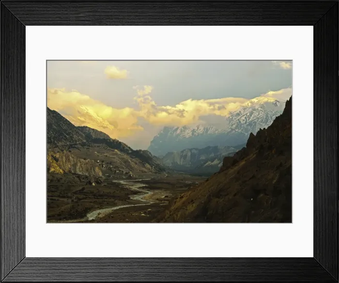 Framed Print : Marsyangdi River Valley and Annapurna Himalayan Range, Annapurna Conservation Area, Gandaki, Western Region (Pashchimanchal), Nepal, Himalayas, Asia Framed Print : Marsyangdi River Valley and Annapurna Himalayan Range, Annapurna Conservation Area, Gandaki, Western Region (Pashchimanchal), Nepal, Himalayas, Asia