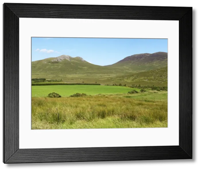 Framed Print : Eagle Mountain and Shanlieve, Mourne Mountains, County Down, Ulster, Northern Ireland, United Kingdom, Europe Framed Print : Eagle Mountain and Shanlieve, Mourne Mountains, County Down, Ulster, Northern Ireland, United Kingdom, Europe
