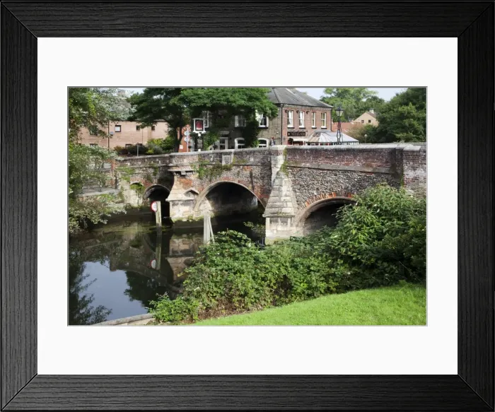 Framed Print : Bishop Bridge over the River Wensum, Norwich, Norfolk, England, United Kingdom, Europe Framed Print : Bishop Bridge over the River Wensum, Norwich, Norfolk, England, United Kingdom, Europe