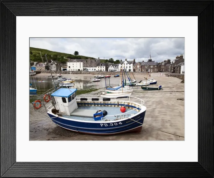 Framed Print : Beached fishing boat in the Harbour at Stonehaven, Aberdeenshire, Scotland, United Kingdom, Europe Framed Print : Beached fishing boat in the Harbour at Stonehaven, Aberdeenshire, Scotland, United Kingdom, Europe