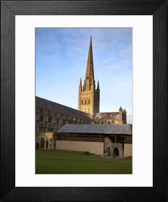 Framed Print : Last light on the spire at Norwich Cathedral, Norwich, Norfolk, England, United Kingdom, Europe Framed Print : Last light on the spire at Norwich Cathedral, Norwich, Norfolk, England, United Kingdom, Europe