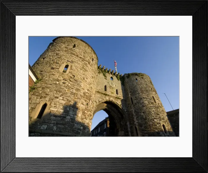 Framed Print : Landgate, part of the 14th century surrounding town walls, Rye, East Sussex, England, United Kingdom, Europe