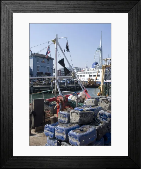 Framed Print : Old Portsmouth with the Spinnaker Tower behind, Portsmouth, Hampshire, England, United Kingdom, Europe Framed Print : Old Portsmouth with the Spinnaker Tower behind, Portsmouth, Hampshire, England, United Kingdom, Europe