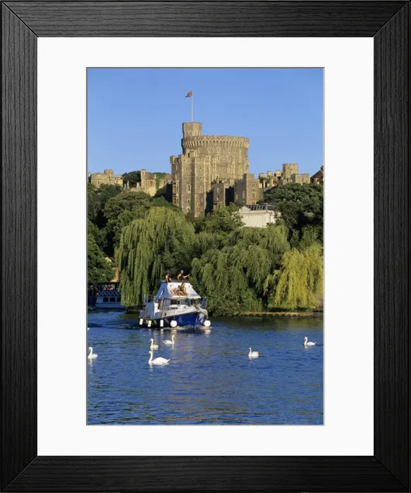 Framed Print : Windsor Castle and River Thames, Windsor, Berkshire, England, United Kingdom, Europe Framed Print : Windsor Castle and River Thames, Windsor, Berkshire, England, United Kingdom, Europe