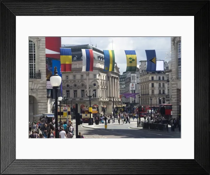 Framed Print : Piccadilly Circus, Regent Street, West End, London, England, United Kingdom, Europe Framed Print : Piccadilly Circus, Regent Street, West End, London, England, United Kingdom, Europe