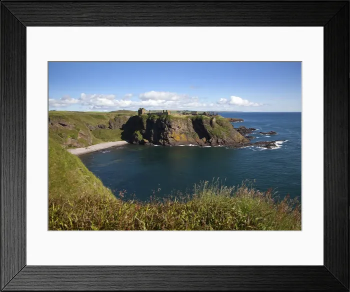 Framed Print : Dunnottar Castle across Old Hall Bay near Stonehaven, Aberdeenshire, Scotland, United Kingdom, Europe Framed Print : Dunnottar Castle across Old Hall Bay near Stonehaven, Aberdeenshire, Scotland, United Kingdom, Europe