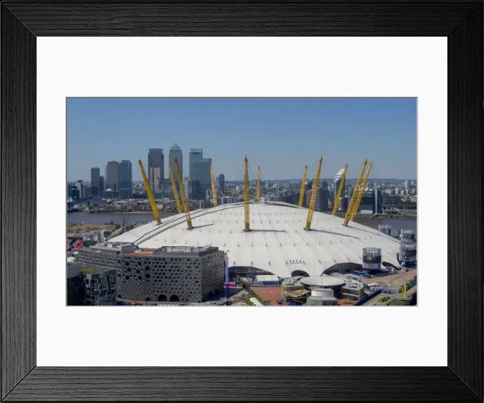 Framed Print : The O2 Arena in Greenwich with Canary Wharf behind, Docklands, London, England, United Kingdom, Europe Framed Print : The O2 Arena in Greenwich with Canary Wharf behind, Docklands, London, England, United Kingdom, Europe
