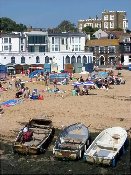 Beach with Bleak House in the background, Viking Bay, Broadstairs, Kent, England, United Kingdom, Europe