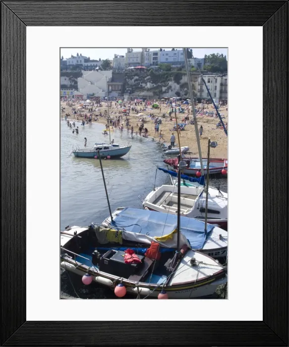 Framed Print : Beach, Viking Bay, Broadstairs, Kent, England, United Kingdom, Europe Framed Print : Beach, Viking Bay, Broadstairs, Kent, England, United Kingdom, Europe