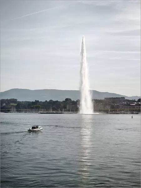Jet d Eau, Lake Geneva, Geneva, Switzerland, Europe