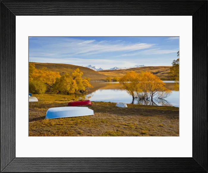 Framed Print : Rowing boats and snow capped mountains at Lake Alexandrina, Southern Lakes, Otago Region, South Island, New Zealand, Pacific Framed Print : Rowing boats and snow capped mountains at Lake Alexandrina, Southern Lakes, Otago Region, South Island, New Zealand, Pacific