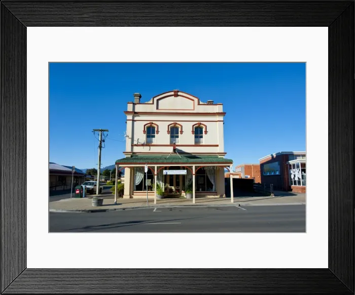 Framed Print : Historic town of Sheffield, Tasmania, Australia, Pacific Framed Print : Historic town of Sheffield, Tasmania, Australia, Pacific