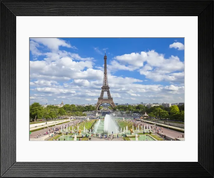 Framed Print : Eiffel Tower and the Trocadero Fountains, Paris, France, Europe Framed Print : Eiffel Tower and the Trocadero Fountains, Paris, France, Europe