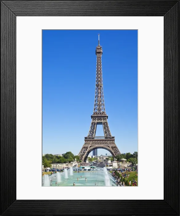 Framed Print : Eiffel Tower and the Trocadero Fountains, Paris, France, Europe Framed Print : Eiffel Tower and the Trocadero Fountains, Paris, France, Europe