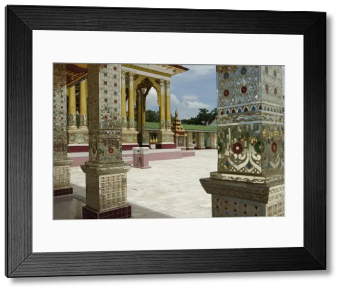 Framed Print : The Bawgyo Pagoda in Thibaw (Hsipaw), Shan State, Republic of the Union of Myanmar (Burma), Asia Framed Print : The Bawgyo Pagoda in Thibaw (Hsipaw), Shan State, Republic of the Union of Myanmar (Burma), Asia