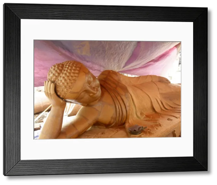 Framed Print : Lost-wax casting open air workshop, Amarapura, Mandalay Division, Republic of the Union of Myanmar (Burma), Asia Framed Print : Lost-wax casting open air workshop, Amarapura, Mandalay Division, Republic of the Union of Myanmar (Burma), Asia