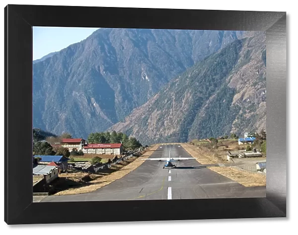 Lukla Airport and Runway, Solu Khumbu Region, Nepal, Himalayas, Asia