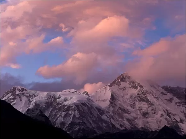 View towards Cho Oyu, Gokyo, Solu Khumbu (Everest) Region, Nepal, Himalayas, Asia