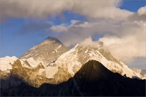 View from Gokyo Ri, 5300 metres, Mount Everest, 8850 metres and Mount Lhotse, (850 metres, Dudh Kosi Valley, Solu Khumbu (Everest) Region, Nepal, Himalayas, Asia