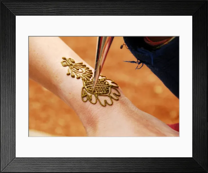 Framed Print : Drawing henna on hand, New Delhi, India, Asia Framed Print : Drawing henna on hand, New Delhi, India, Asia