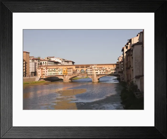Framed Print : Ponte Vecchio and the River Arno, Florence, Tuscany, Italy, Europe Framed Print : Ponte Vecchio and the River Arno, Florence, Tuscany, Italy, Europe