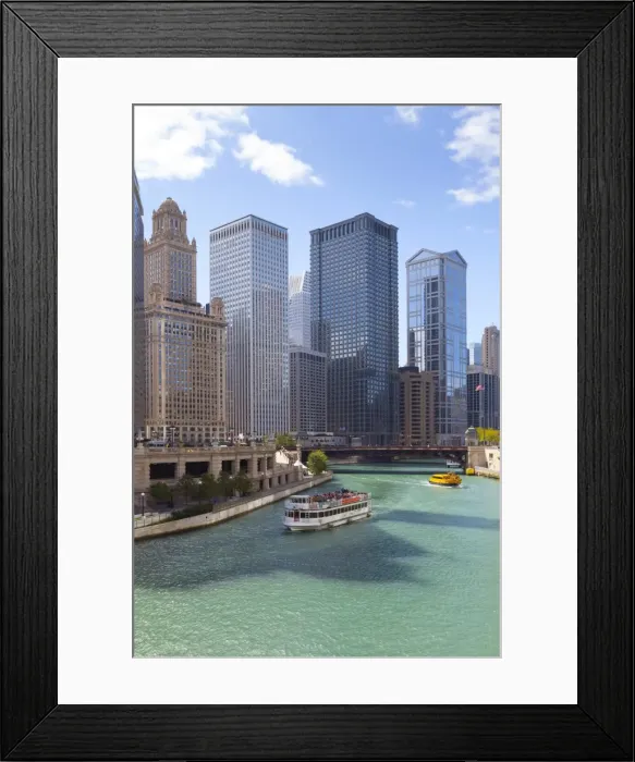 Framed Print : Tourist boat on the Chicago River with glass towers behind on West Wacker Drive, Chicago, Illinois, United States of America, North America Framed Print : Tourist boat on the Chicago River with glass towers behind on West Wacker Drive, Chicago, Illinois, United States of America, North America