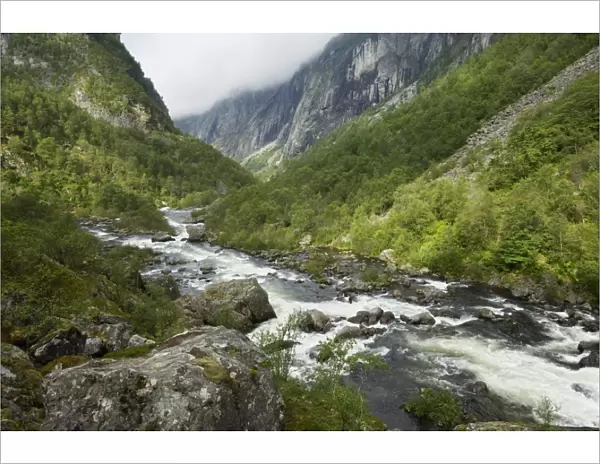 Mabodalen, Bjoreia River valley below Voringfoss waterfall, near Eidfjord, Hordaland, Norway, Scandinavia, Europe